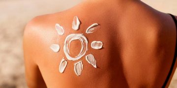 Pelle e sole: le regole per abbronzarsi senza scottarsi