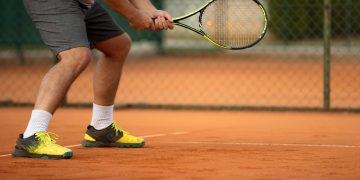 Sport con la racchetta: nelle persone in sovrappeso con osteoartrosi possono accelerare la degenerazione delle articolazioni